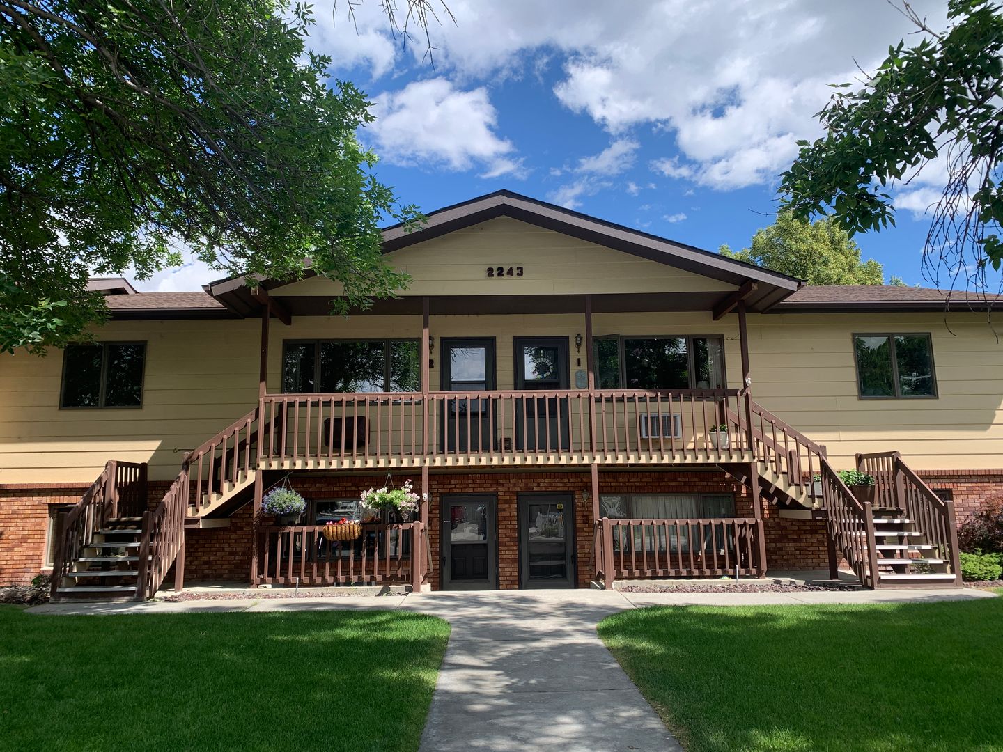 Billings Apartment: 2243 George St #1-8