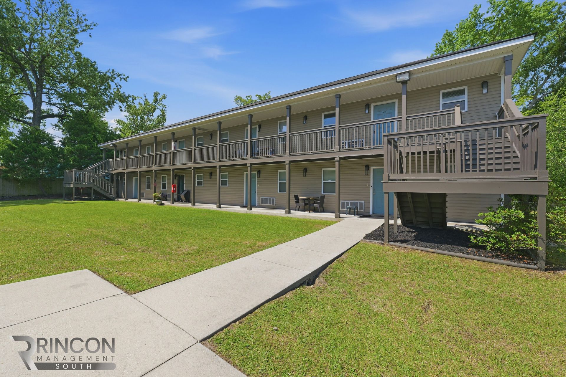 North Charleston Apartment: 2125 Aberdeen Avenue