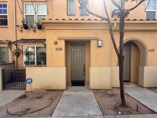 Spacious 3-Bedroom Single-Family Home in Camarillo – photo 1