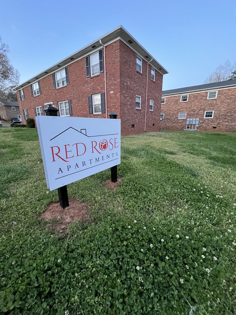 Lancaster Apartment: 1045 E Meadow Drive