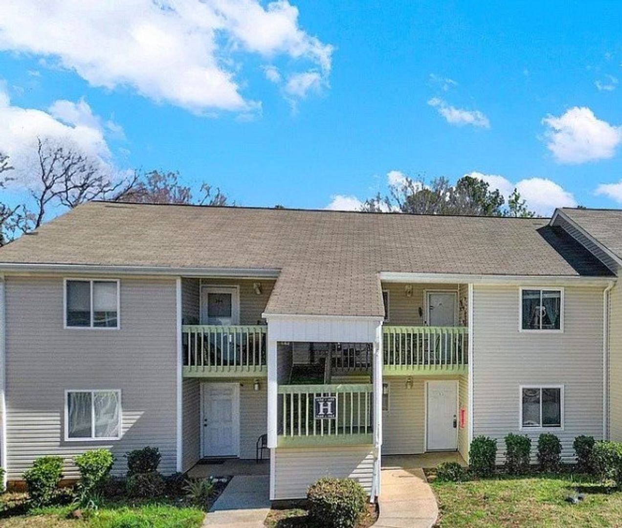 Rock Hill House: 1642 Eagles Place