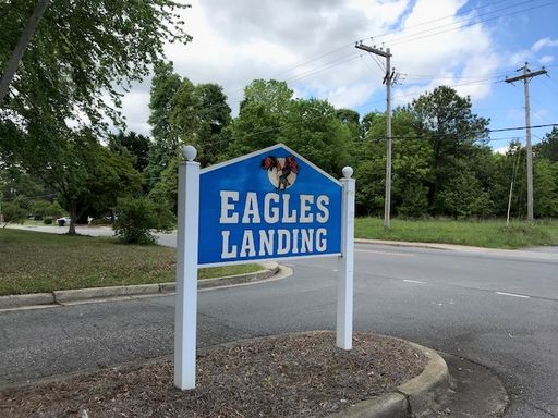 Newly Renovated Condo in Eagles Landing!! – photo 1