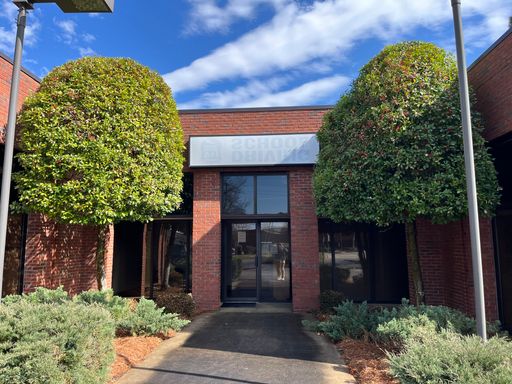 1307 sq. ft. office space on Ebenezer Road – photo 1