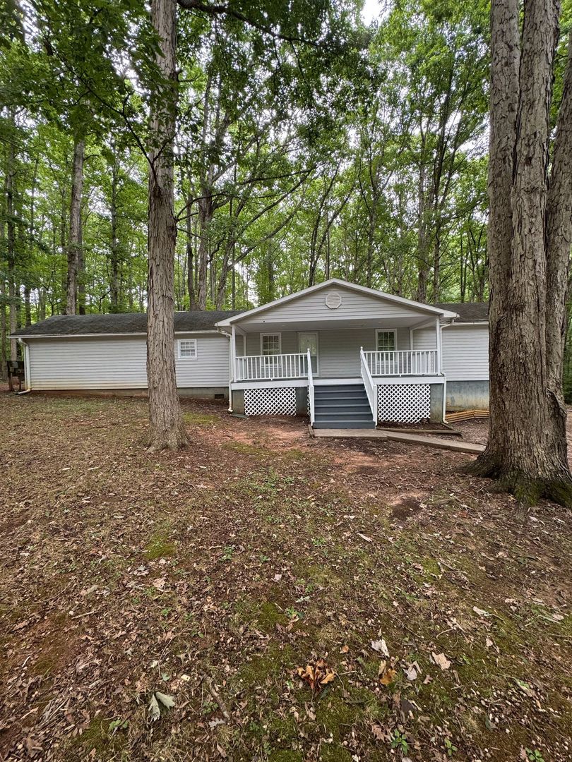 York House: 3252 Balkan Drive