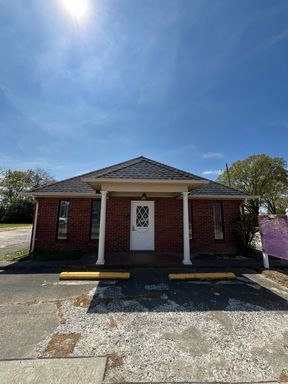 Versatile Office/Warehouse Space in the Heart of Rock Hill – photo 1
