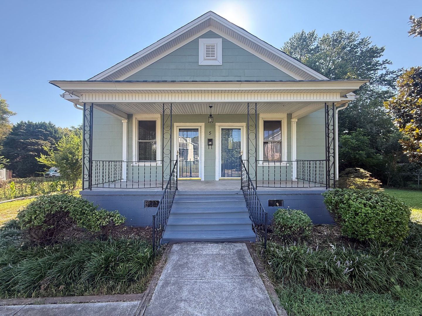 Rock Hill House: 5 Graham Street