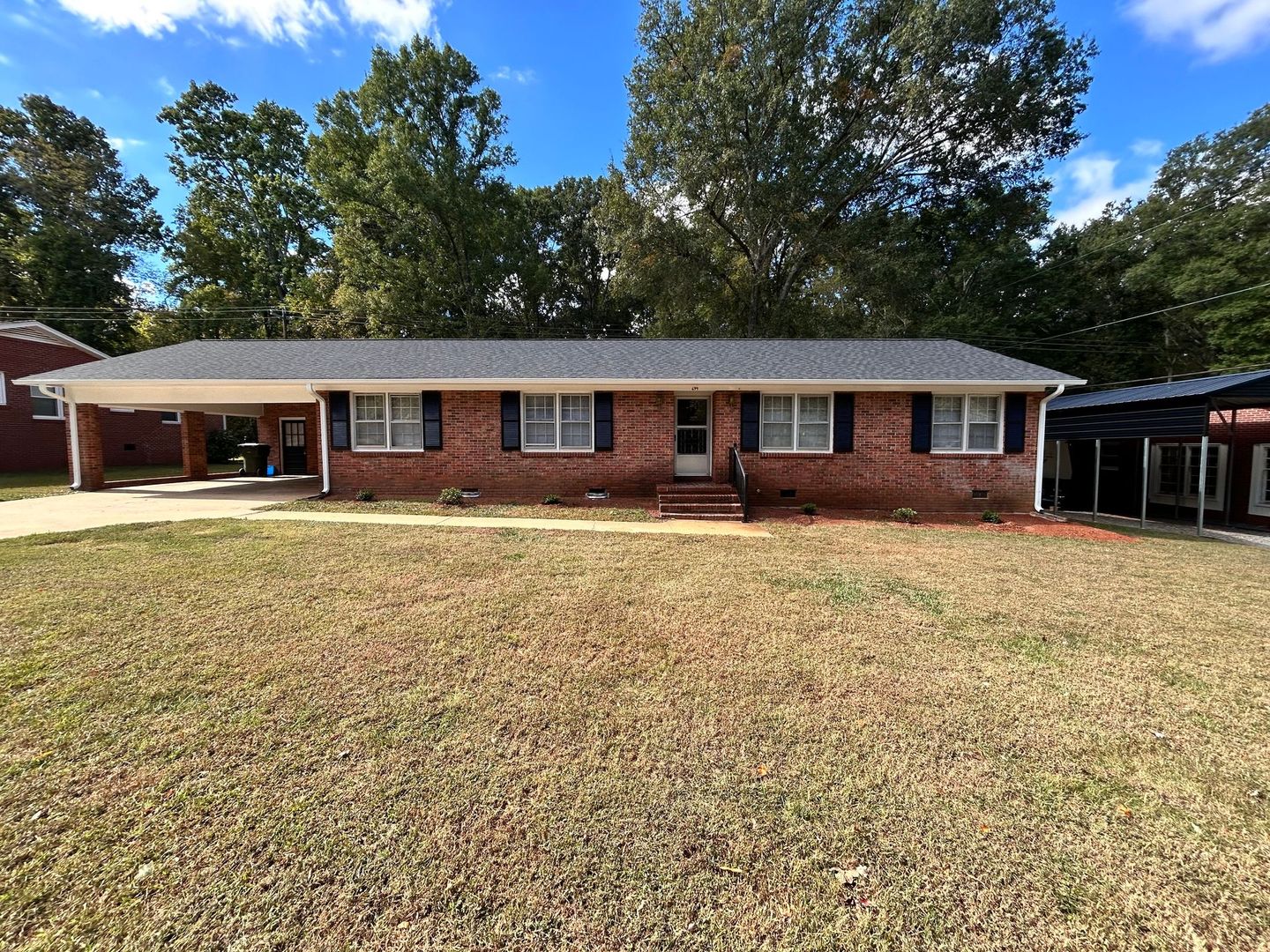 Rock Hill House: 699 University Drive