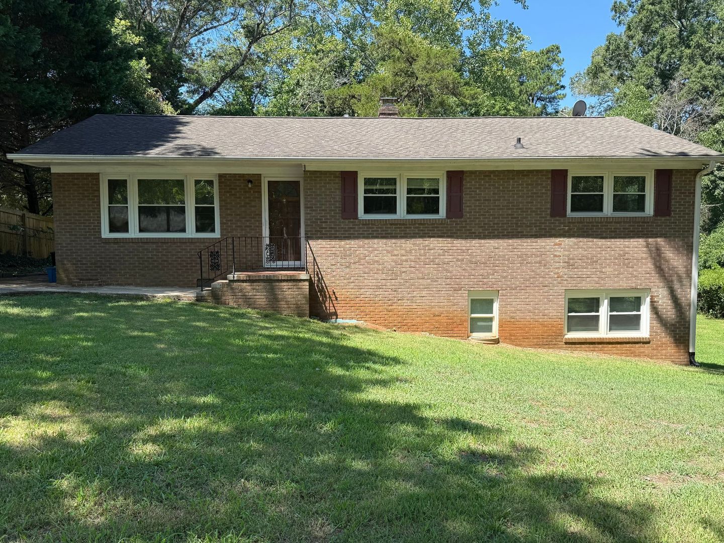 Rock Hill House: 645 Greenbriar Avenue