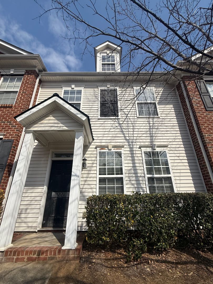 Fort Mill House: 222 Township Drive