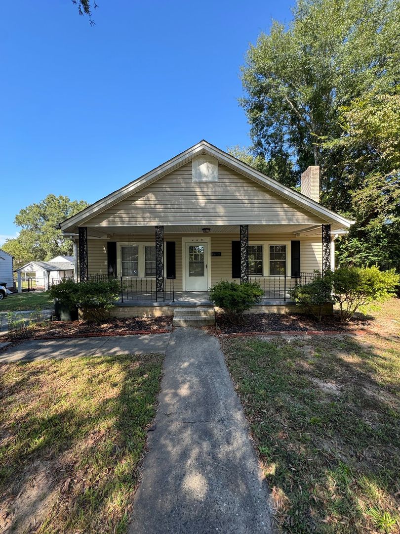 Rock Hill House: 449 Jackson Street