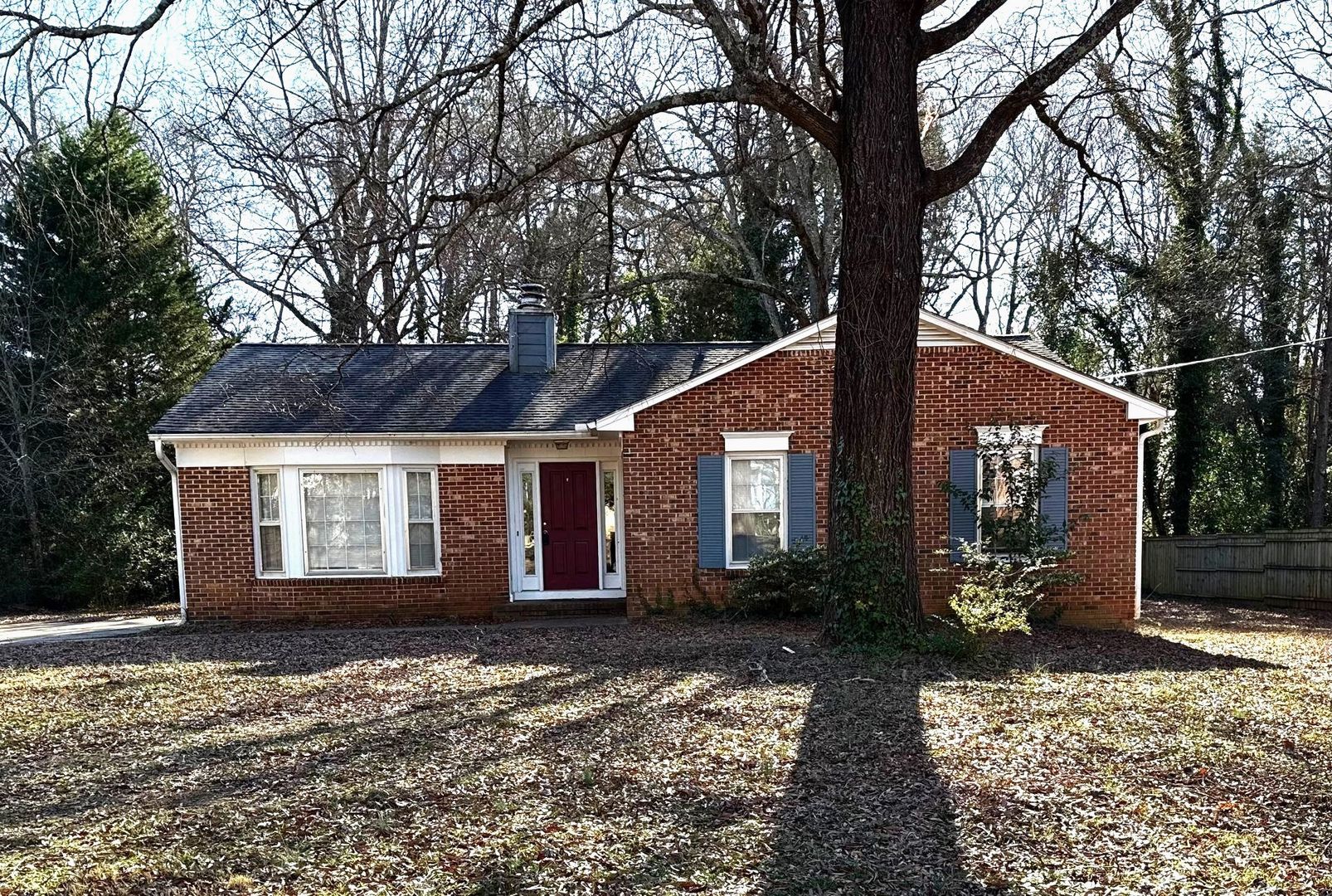 Rock Hill House: 290 Ratterree Circle