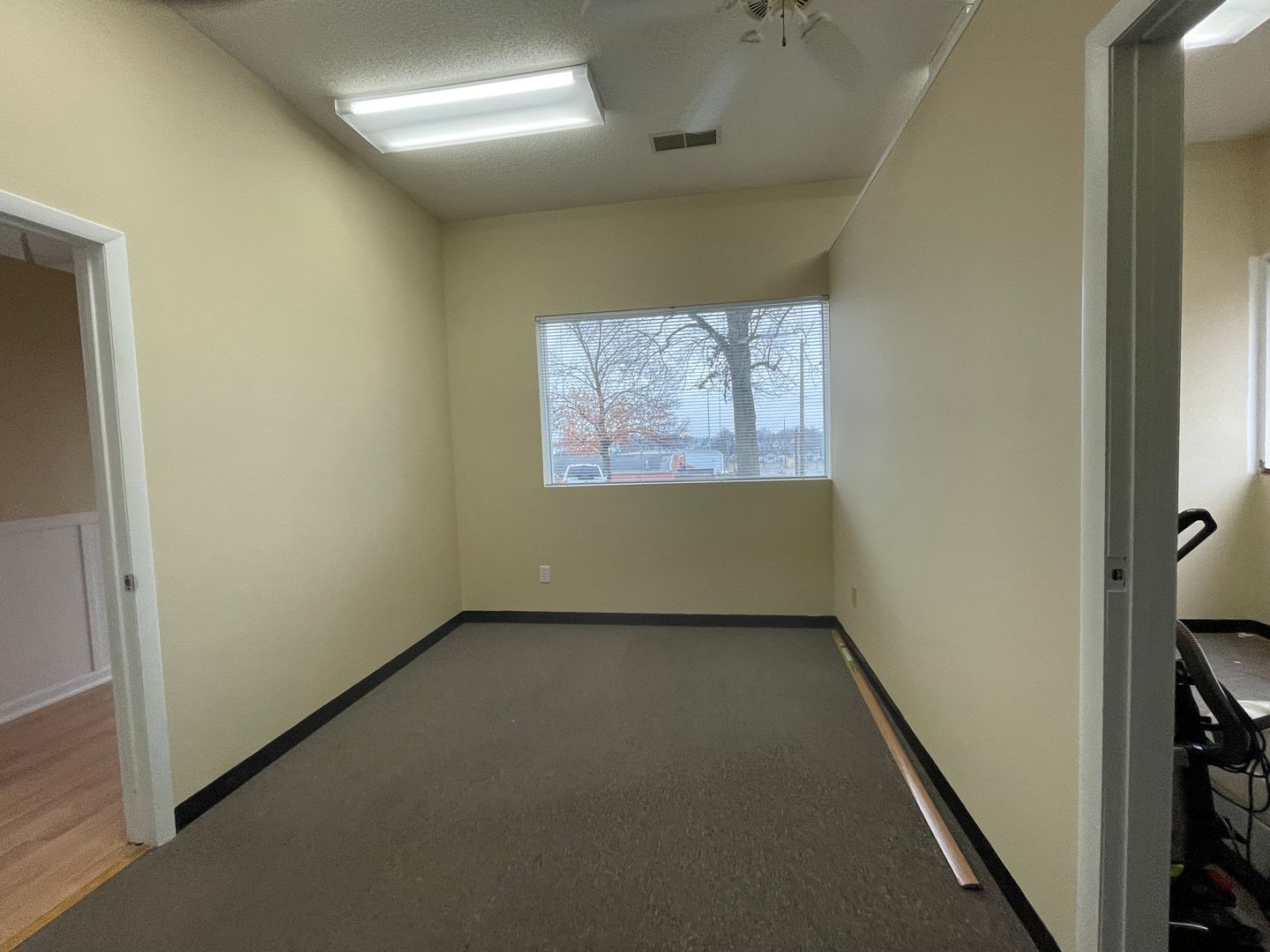 1031 Mount Auburn Road Mount Auburn Office Space, Evansville, IN 47720