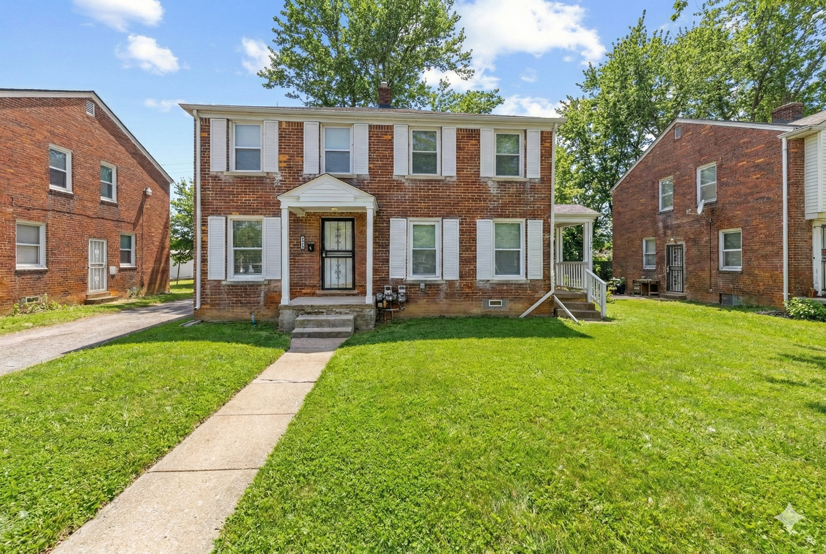 Detroit House: 19335 Hoover Street