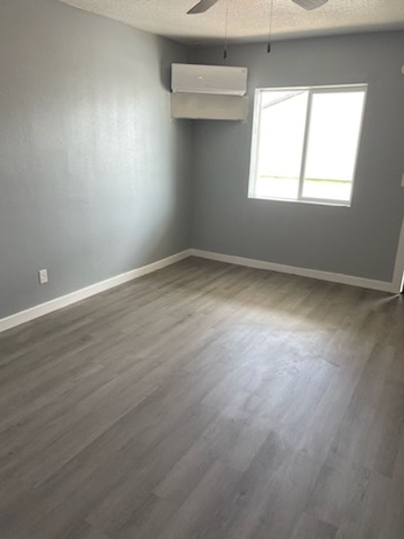 Buffalo Apartment: 901 Apple Dr