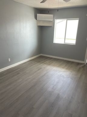 Studio Apartment-Tenant Only Pays Electric