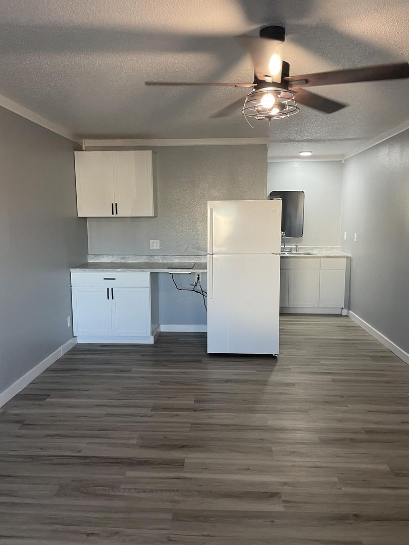 Buffalo Apartment: 901 Apple Dr