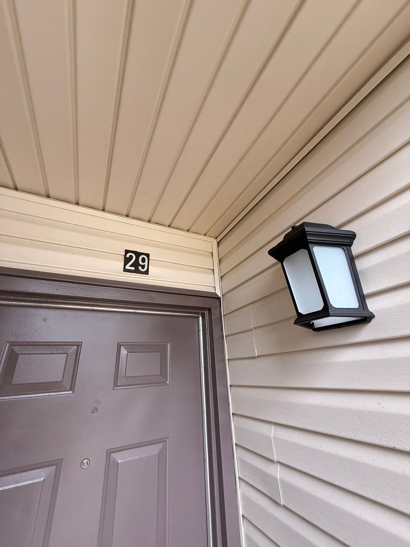 Alexandria Apartment: 2509 Culpepper Rd