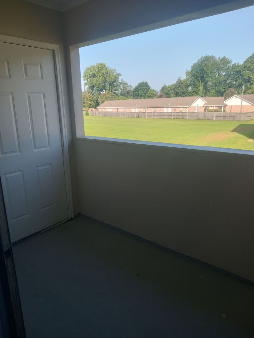 Alexandria Apartment: 2509 Culpepper Rd