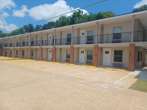 The Villas at Halsey Comfortable Senior Living in a Welcoming Community