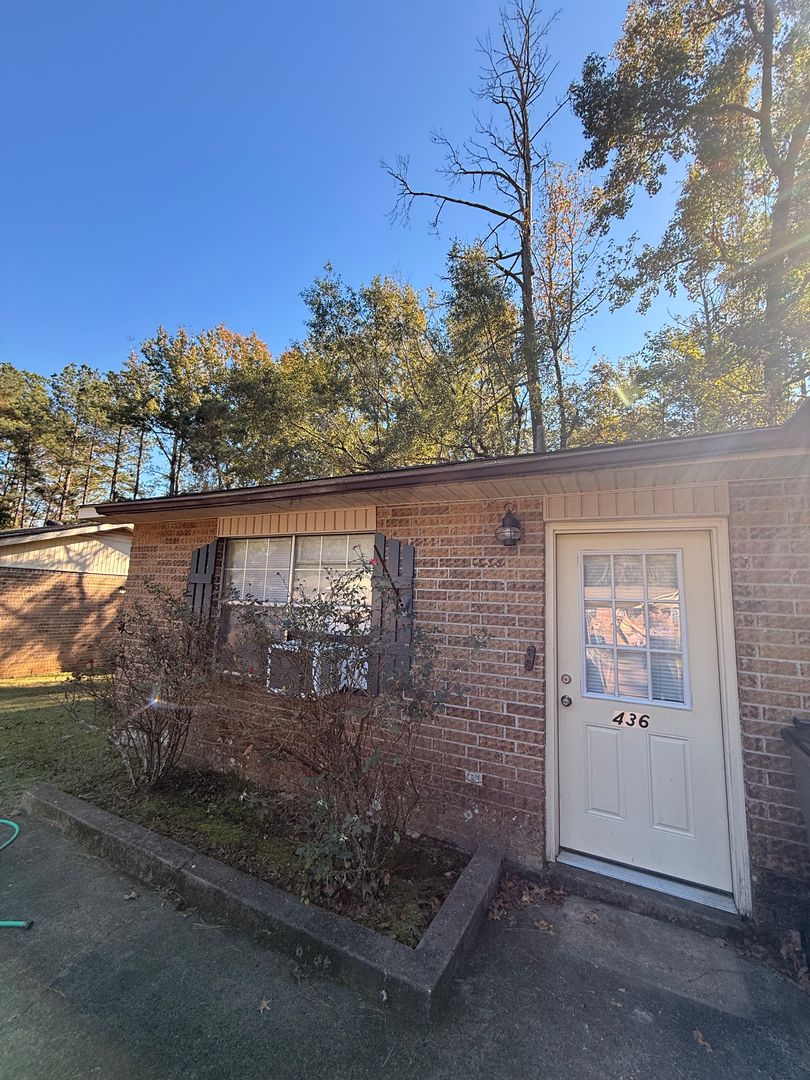 Ball Apartment: 422-441 Park Place