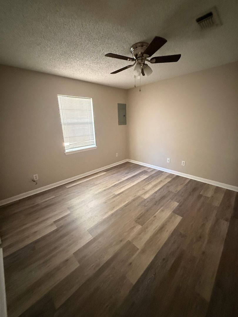 Ball Apartment: 422-441 Park Place