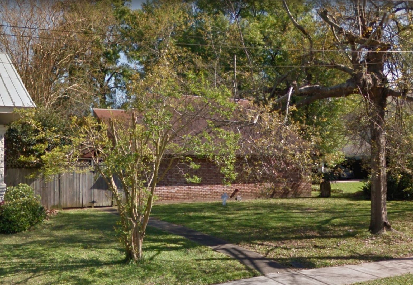 Alexandria Apartment: 2123 Jackson Street