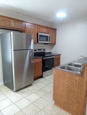Newly Renovated Wilson Apartments- Now Leasing! – photo 1