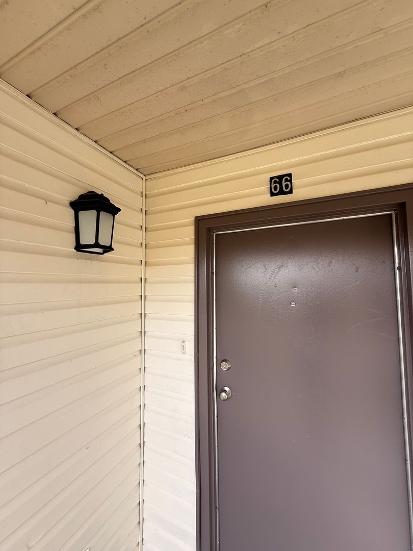 Alexandria Apartment: 2509 Culpepper Rd