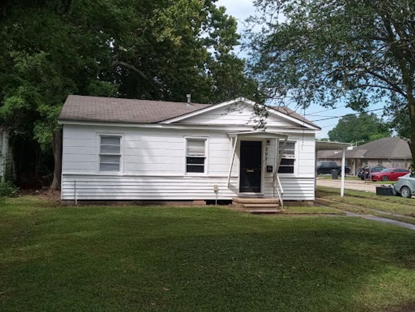 Alexandria House: 2921 Culpepper Road