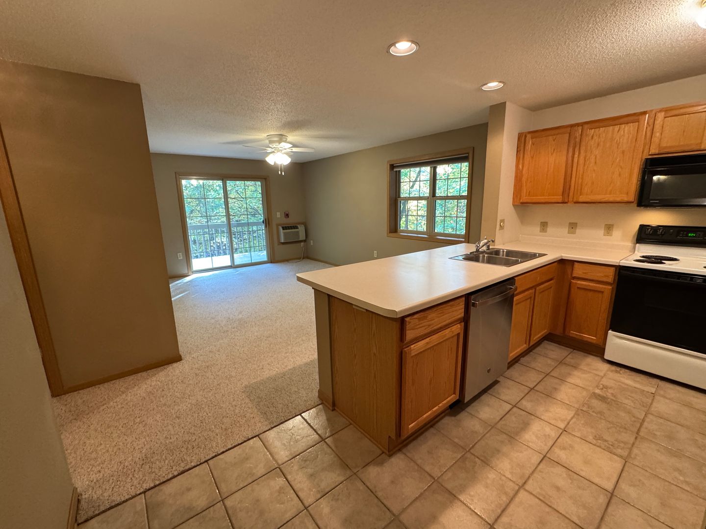 Minocqua Apartment: 9744 Island Estates Pl