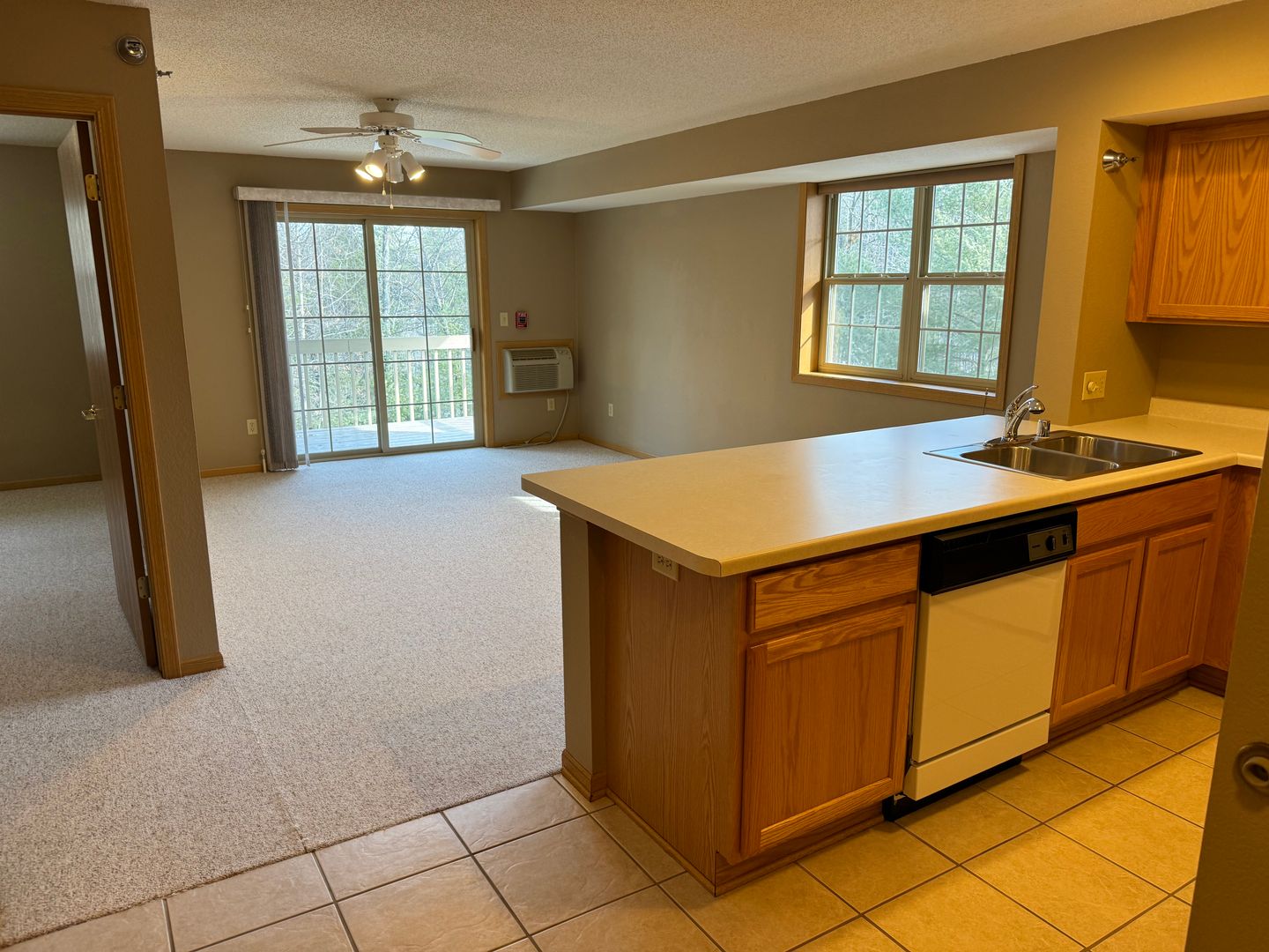 Minocqua Apartment: 9744 Island Estates Pl