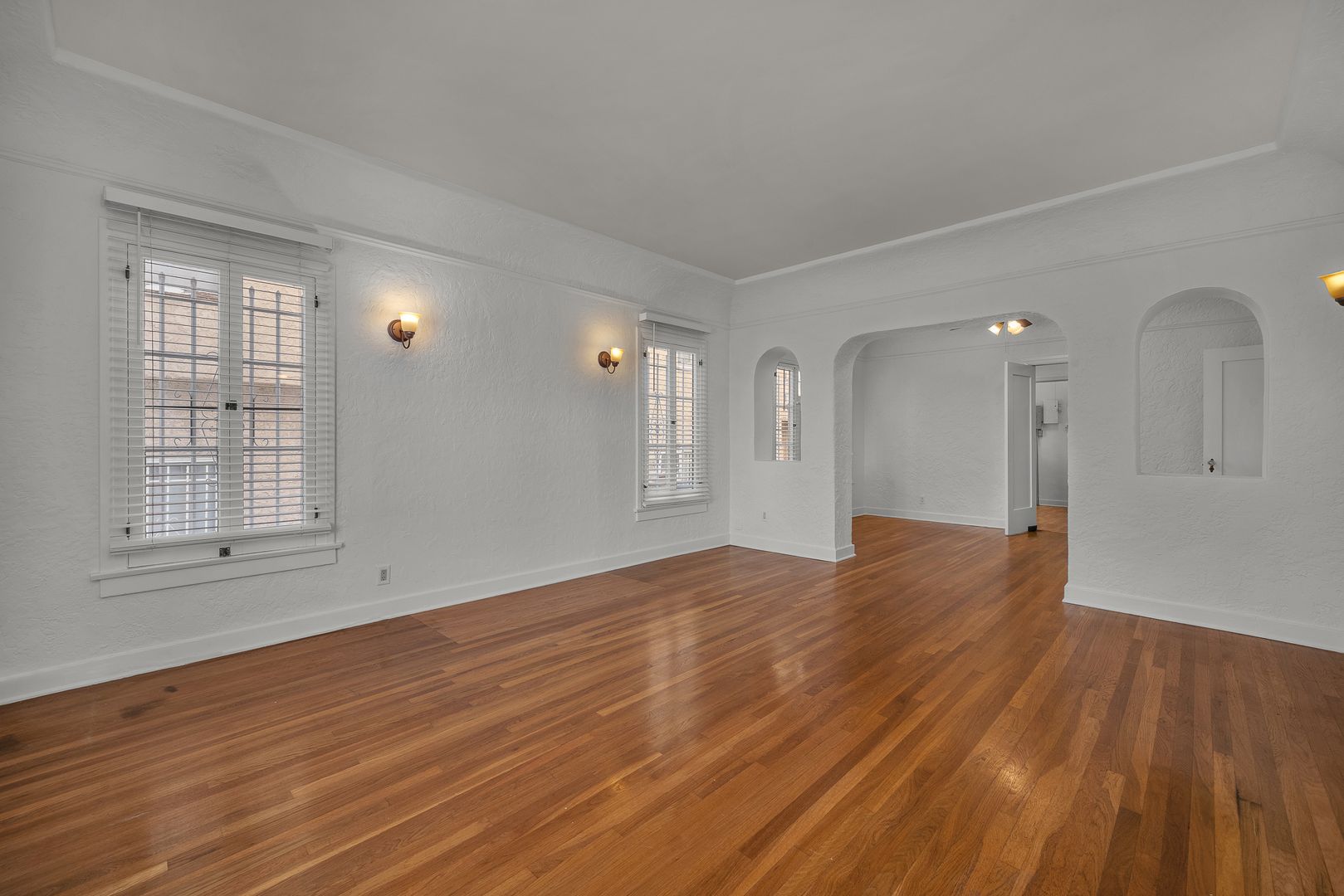 Large 2 bedroom unit