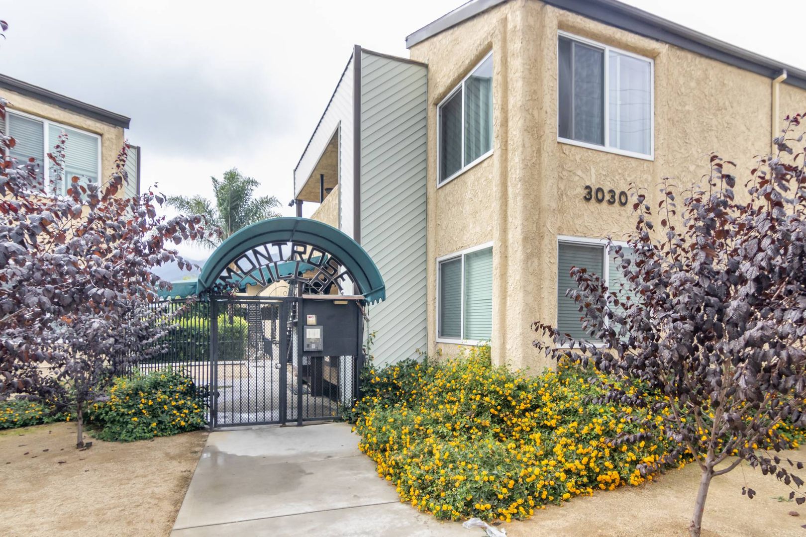 La Crescenta Apartment: 3030 Montrose Ave.  - 113