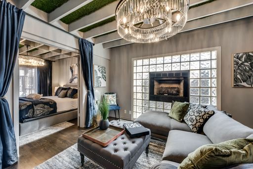 5002-04 Rigel "The Munger" Perfect Stay in Munger Historic w Private Patio – photo 1