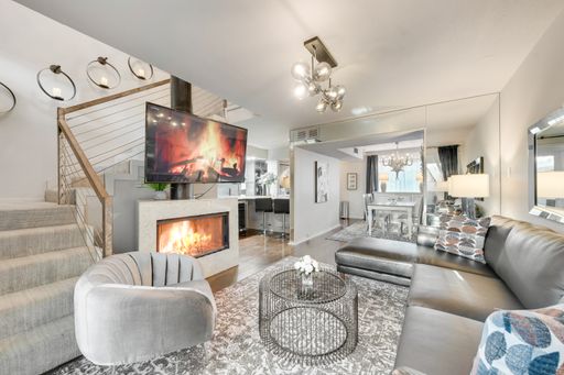 6011-222 Tango "Fox Trott Loft" Amazing 2 story loft with wood-burning fireplace – photo 1