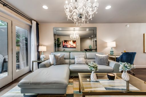 Modern 2 Bedroom, 2 Bath Retreat in the Heart of Dallas! – photo 1