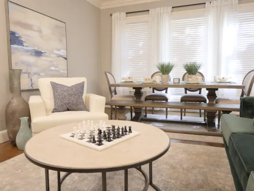 4417-06 Rosewood "Petite Garden" French Garden Inspired Paradise mins from Downtown – photo 1