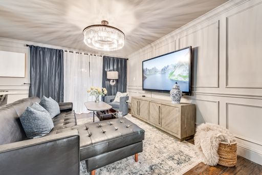 4803-101 The "Drake" at Sir Charles - Luxurious 1-Bedroom in Central Historic District – photo 1