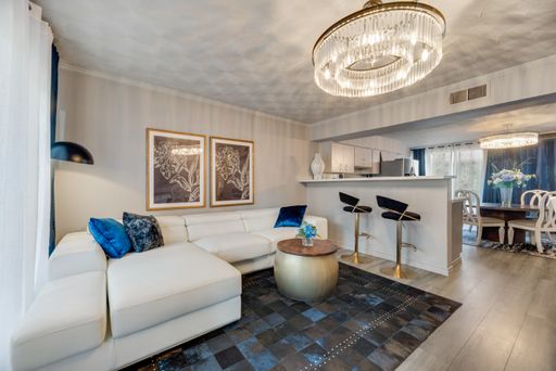 California-Inspired Condo with Resort Pool in Lakewood Community – photo 1
