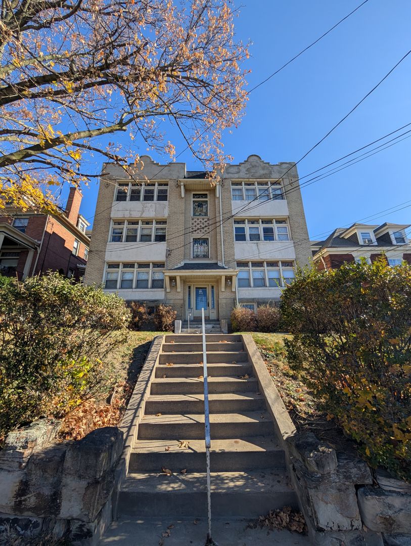 Pittsburgh Apartment: 1517-1519 Brownsville Rd