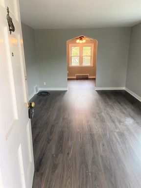 Newly renovated 3 bedroom house next to Penn Hills High School. Great location. Available October 10th. – photo 1