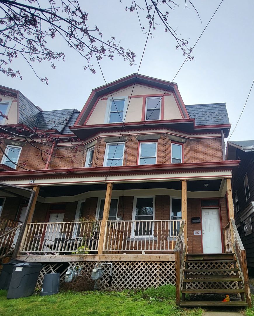 Pittsburgh House: 157 South Bryant Avenue