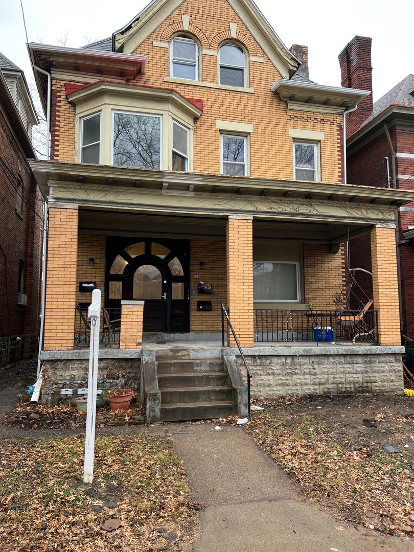 Pittsburgh Apartment: 229 Amber Street