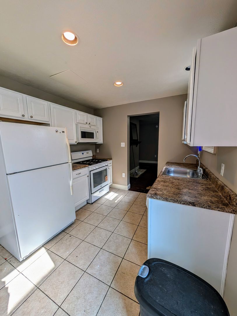 1812 Jane St. 7 of 12