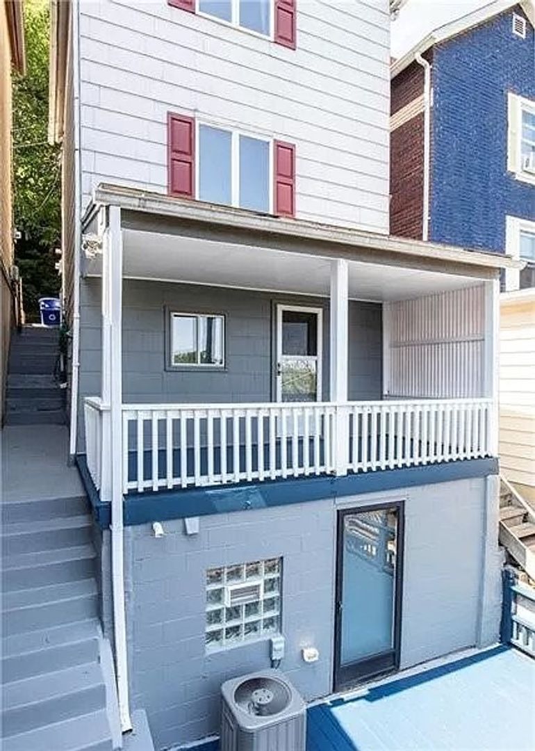 Pittsburgh House: 515 56th Street