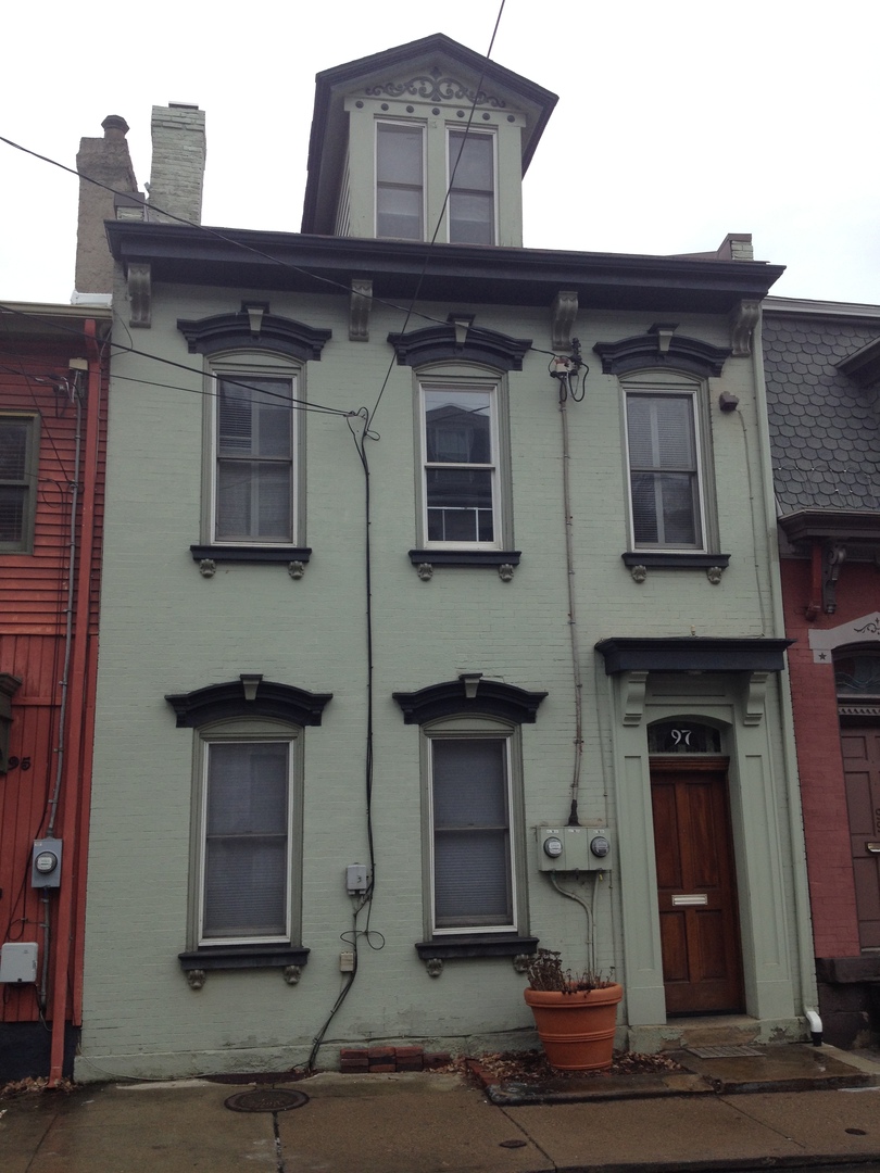 Pittsburgh Apartment: 97 Pius St