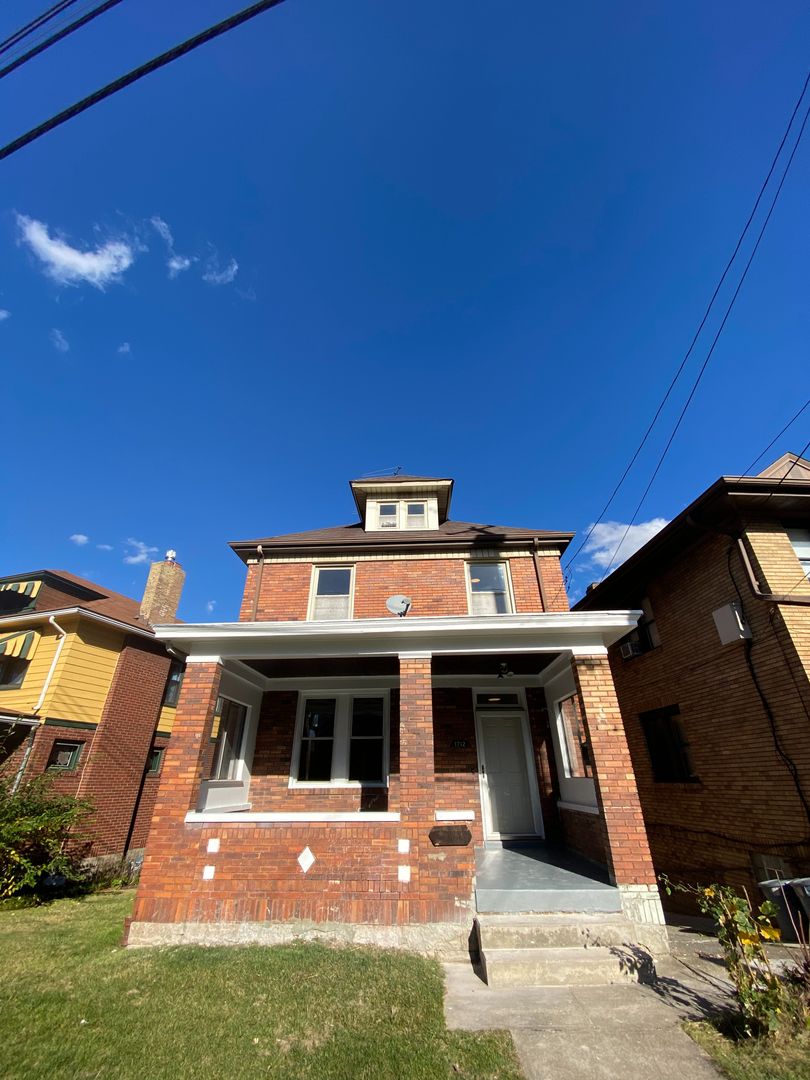 Pittsburgh House: 1712 Potomac Avenue