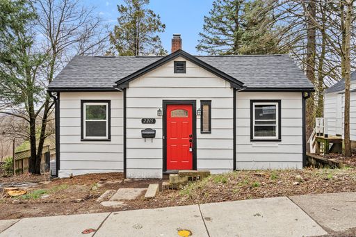 Recently Renovated 4 Bedroom Home in Swissvale - Available in March – photo 1