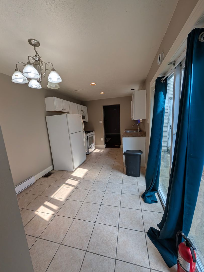 1812 Jane St. 6 of 12