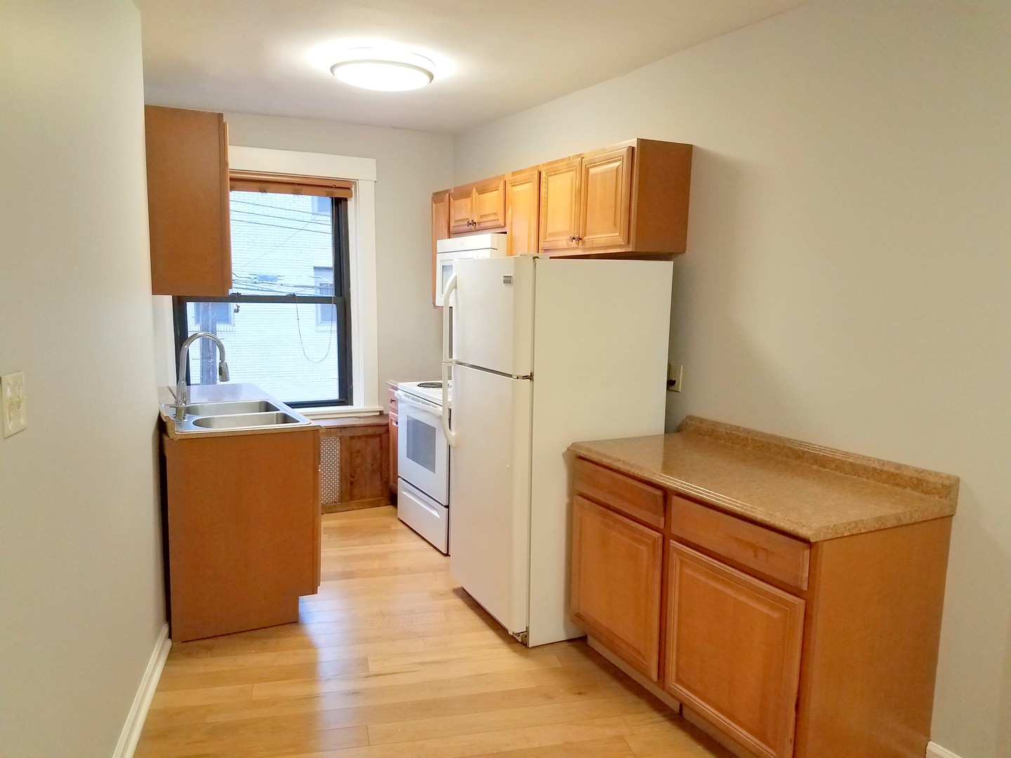 Pittsburgh Apartment: 1431 Potomac Ave